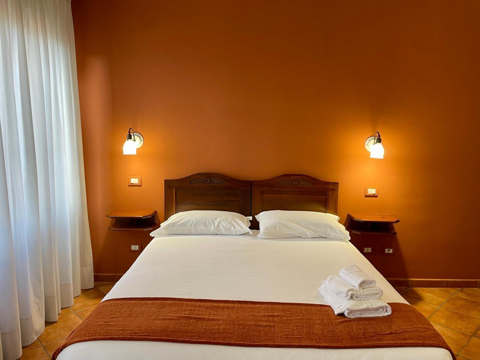 Albergo Mingone Isola di Liri Esterno foto